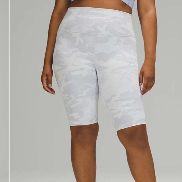 Lululemon Wunder under short 10” white camo ribbed high rise 12 - Picture 3 of 8